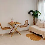 Boho Studio With Patio In Centre And Close To Beach